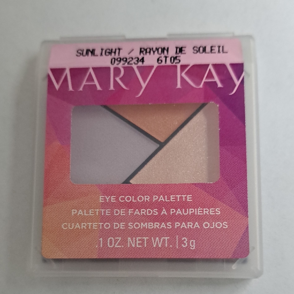 Mary Kay Sunlight Eyeshadow Palette - Soft Pink and Cream
